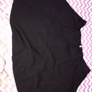 Medium black skirt